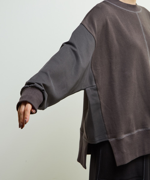 SOFFITTO(ソフィット)の「【nota della mano sinistra(ノータ デラ マノ シニストラ)】袖切替デザインスウェット(スウェット・レディース・チャコールグレー/オフホワイト/ブラック・FREE)」の15枚目の写真