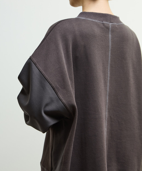 SOFFITTO(ソフィット)の「【nota della mano sinistra(ノータ デラ マノ シニストラ)】袖切替デザインスウェット(スウェット・レディース・チャコールグレー/オフホワイト/ブラック・FREE)」の17枚目の写真