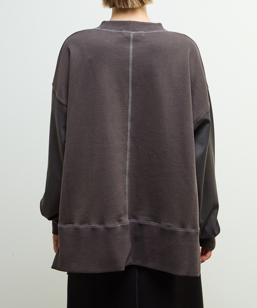 SOFFITTO(ソフィット)の「【nota della mano sinistra(ノータ デラ マノ シニストラ)】袖切替デザインスウェット(スウェット・レディース・チャコールグレー/オフホワイト/ブラック・FREE)」の18枚目の写真