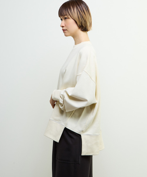 SOFFITTO(ソフィット)の「【nota della mano sinistra(ノータ デラ マノ シニストラ)】袖切替デザインスウェット(スウェット・レディース・チャコールグレー/オフホワイト/ブラック・FREE)」の20枚目の写真