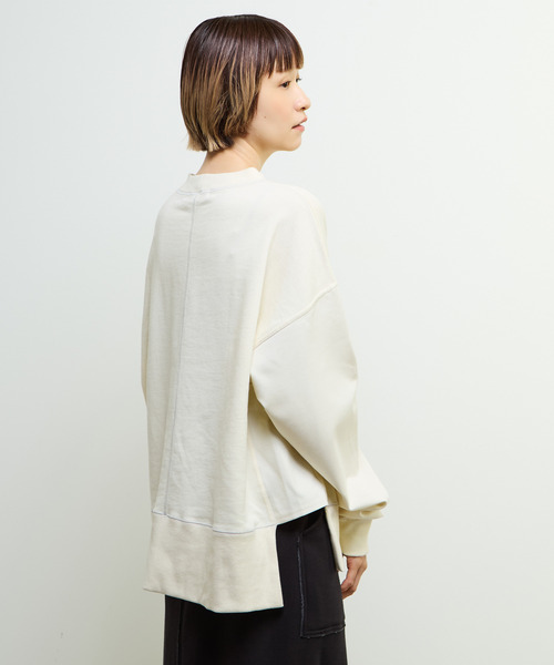 SOFFITTO(ソフィット)の「【nota della mano sinistra(ノータ デラ マノ シニストラ)】袖切替デザインスウェット(スウェット・レディース・チャコールグレー/オフホワイト/ブラック・FREE)」の21枚目の写真