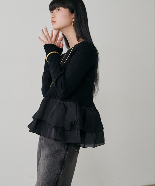 LARUTA（ラルータ）の「【LARUTA】［Yurie企画］前後2WAYペプラムフリルニット（ニット/セーター・レディース・ブラック/アイボリー/ダークブラウン/モカ・FREE）」の2枚目の写真