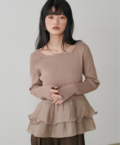 LARUTA（ラルータ）の「【LARUTA】［Yurie企画］前後2WAYペプラムフリルニット（ニット/セーター・レディース・ブラック/アイボリー/ダークブラウン/モカ・FREE）」の4枚目の写真