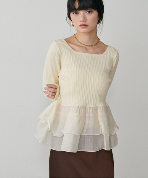 LARUTA（ラルータ）の「【LARUTA】［Yurie企画］前後2WAYペプラムフリルニット（ニット/セーター・レディース・ブラック/アイボリー/ダークブラウン/モカ・FREE）」の16枚目の写真