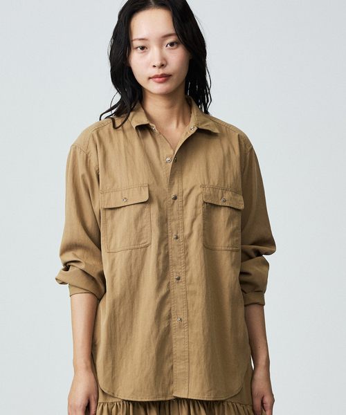 Rouge vif la cle(ルージュヴィフラクレ)の「【Le Melange/ル・メランジュ】テンセルナイロンツイルシャツ / セットアップ着用可能【WEB限定】(シャツ/ブラウス・レディース・キャメル/ブラウン・フリー)」の1枚目の写真