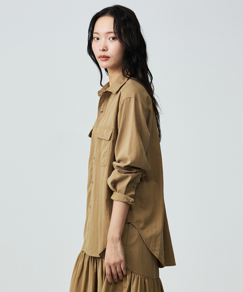 Rouge vif la cle(ルージュヴィフラクレ)の「【Le Melange/ル・メランジュ】テンセルナイロンツイルシャツ / セットアップ着用可能【WEB限定】(シャツ/ブラウス・レディース・キャメル/ブラウン・フリー)」の3枚目の写真