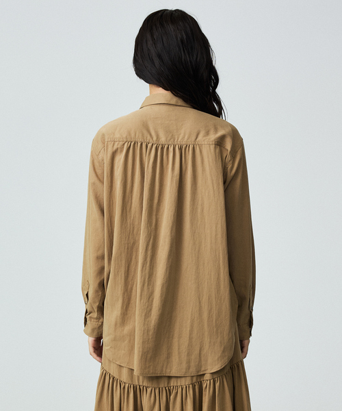 Rouge vif la cle(ルージュヴィフラクレ)の「【Le Melange/ル・メランジュ】テンセルナイロンツイルシャツ / セットアップ着用可能【WEB限定】(シャツ/ブラウス・レディース・キャメル/ブラウン・フリー)」の11枚目の写真