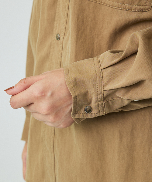 Rouge vif la cle(ルージュヴィフラクレ)の「【Le Melange/ル・メランジュ】テンセルナイロンツイルシャツ / セットアップ着用可能【WEB限定】(シャツ/ブラウス・レディース・キャメル/ブラウン・フリー)」の14枚目の写真