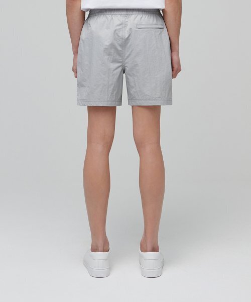 MUSINSA STANDARD（ムシンサスタンダード）の「ナイロンバンディングショーツ_5.5インチ [アッシュグレー]（その他パンツ・メンズ・その他・38/36/34/32/30/26/28）」の2枚目の写真