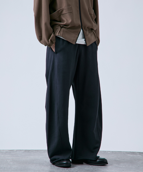 B.C STOCK（ベーセーストック）の「《追加》3D BAGGY スウェットパンツ（スウェットパンツ・メンズ・アイボリー/グレー/ベージュ/ブラック・MEDIUM/LARGE）」の3枚目の写真