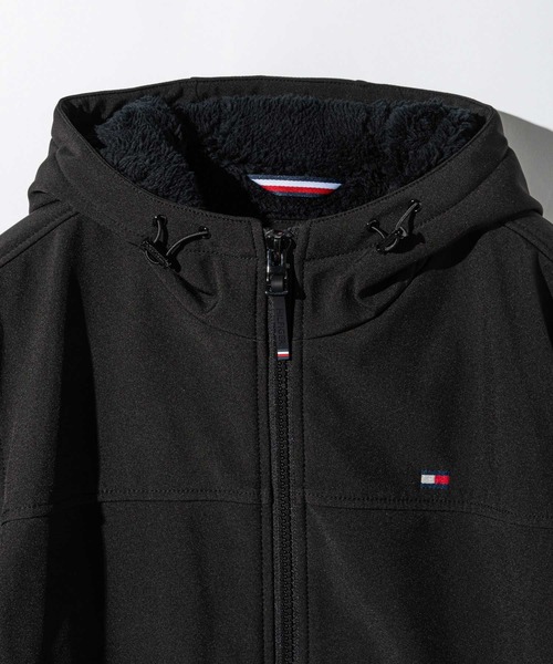 TOMMY HILFIGER（トミーヒルフィガー）の「TOMMY HILFIGER FILLED SOFT SHELL  トミーヒルフィガー テック フーデッドジャケット（ブルゾン・メンズ・グレー系1/ブラック・MEDIUM/LARGE/X-LARGE）」の7枚目の写真