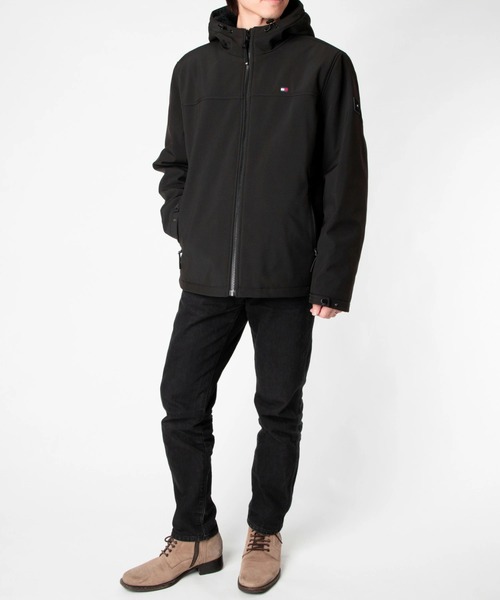 TOMMY HILFIGER（トミーヒルフィガー）の「TOMMY HILFIGER FILLED SOFT SHELL  トミーヒルフィガー テック フーデッドジャケット（ブルゾン・メンズ・グレー系1/ブラック・MEDIUM/LARGE/X-LARGE）」の18枚目の写真