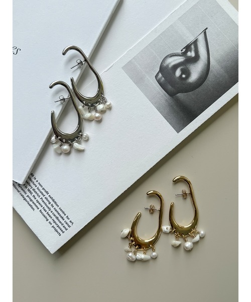 Ungrid（アングリッド）の「パールミックスコンビピアス（ピアス（両耳用）・レディース・ゴールド/シルバー・FREE）」の11枚目の写真