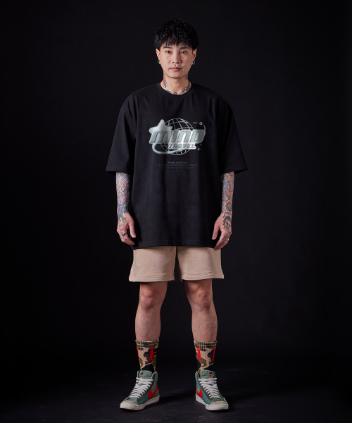 ASTRAL PROJECTION（アストラルプロジェクション）の「[オーバーサイズ]マインドトラベル 13番手 綿 ラウンドネック 半袖Tシャツ_ブラック（Tシャツ/カットソー・メンズ・その他・X-LARGE/LARGE/MEDIUM）」の4枚目の写真