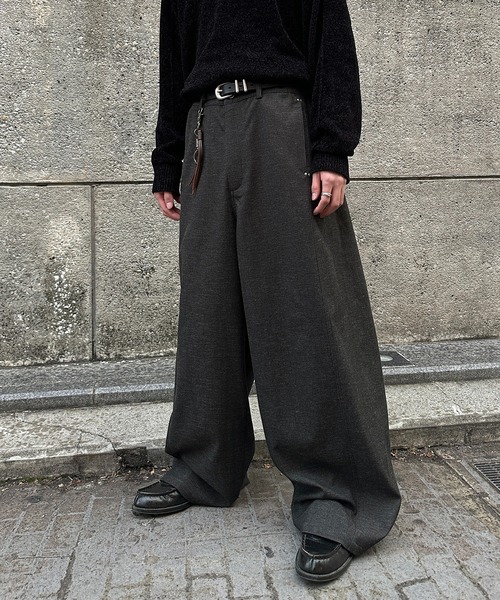 kutir（クティール）の「STUDS BARREL RACK WOOL LIKE SLACKS／スタッズバレルレックウールライクスラックス（スラックス・メンズ・チャコールグレー/ブラウン・SMALL/LARGE/MEDIUM）」の4枚目の写真