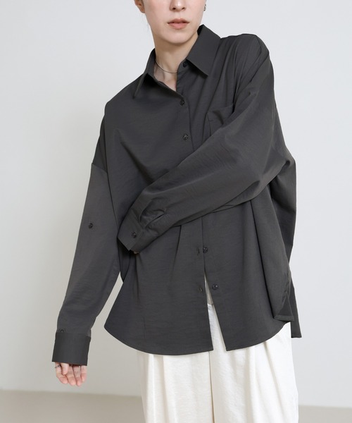 select MOCA(セレクトモカ)の「スリーブアレンジオーバーサイズシャツ(シャツ/ブラウス・レディース・スミクロ/オフホワイト/サックスブルー・FREE)」の3枚目の写真