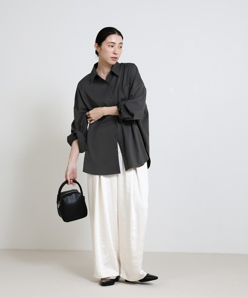 select MOCA(セレクトモカ)の「スリーブアレンジオーバーサイズシャツ(シャツ/ブラウス・レディース・スミクロ/オフホワイト/サックスブルー・FREE)」の5枚目の写真