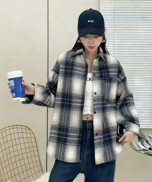BY THE BAY(バイザベイ)の「【秋冬こなれ・羽織り】ウールライクオーバーサイズチェックネルシャツ/6色展開|アイボリー ブラウン グリーン ネイビー イエロー レッド 体型カバー 大人カジュアル/ヴィンテージライクデザイン長袖シャツ カジュアル レギュラーカラー フランネル(シャツ/ブラウス・レディース・ネイビー/ブラウン/イエロー/グリーン/アイボリー/レッド系その他・FREE)」の1枚目の写真
