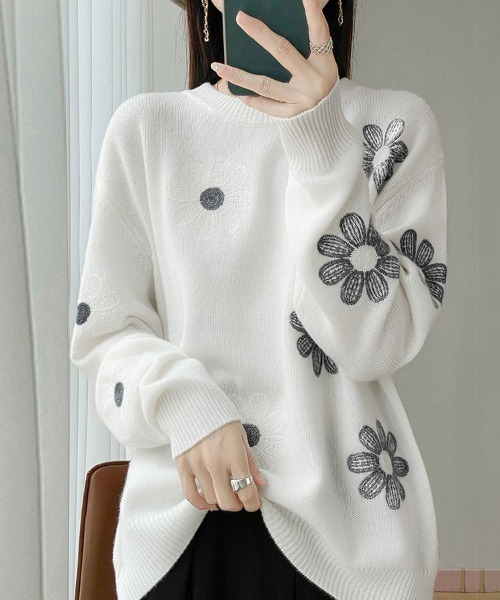 ONEP STAR(ワンピスター)の「花柄刺繍ニットプルオーバー(ニット/セーター・レディース・ホワイト/グレイッシュベージュ・FREE)」の7枚目の写真