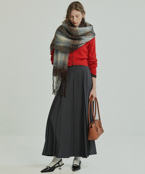 PUBLIC TOKYO（パブリックトウキョウ）の「【残りわずか】ヘアリーフリンジマフラー（マフラー・レディース・ブラウン系/ブラック/グレー/イエロー系/オレンジ系/グリーン系・FREE）」の8枚目の写真