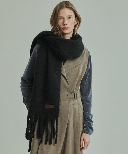 PUBLIC TOKYO（パブリックトウキョウ）の「【残りわずか】ヘアリーフリンジマフラー（マフラー・レディース・ブラウン系/ブラック/グレー/イエロー系/オレンジ系/グリーン系・FREE）」の10枚目の写真