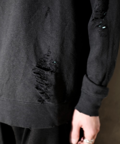 THRIFTY LOOK（スリフティールック）の「THRIFTY LOOK スリフティルック / WORN-OUT RAGLAN CREW SWEAT ダメージ加工（スウェット・メンズ・ブラウン/ブラック/ヘザーグレー・LARGE/X-LARGE/MEDIUM）」の7枚目の写真