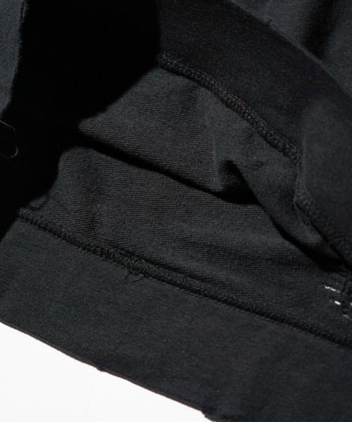 THRIFTY LOOK（スリフティールック）の「THRIFTY LOOK スリフティルック / WORN-OUT RAGLAN CREW SWEAT ダメージ加工（スウェット・メンズ・ブラウン/ブラック/ヘザーグレー・LARGE/X-LARGE/MEDIUM）」の13枚目の写真