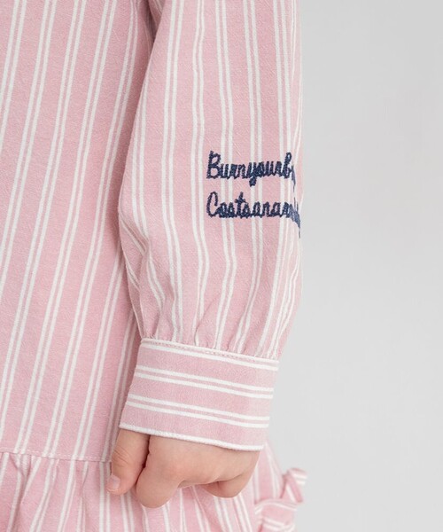 BRANSHES（ブランシェス）の「【おそろい】ストライプ柄ロゴ刺繍ワンピース（ワンピース・キッズ・サックスブルー/ピンク・140/120/130/100/80/110/90/150）」の4枚目の写真