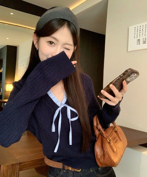 WESTSEA（ウエストシー）の「Vネック フリル リボン付 ケーブル編みニット ショート丈（ニット/セーター・レディース・アイボリー/ネイビー・FREE）」の10枚目の写真