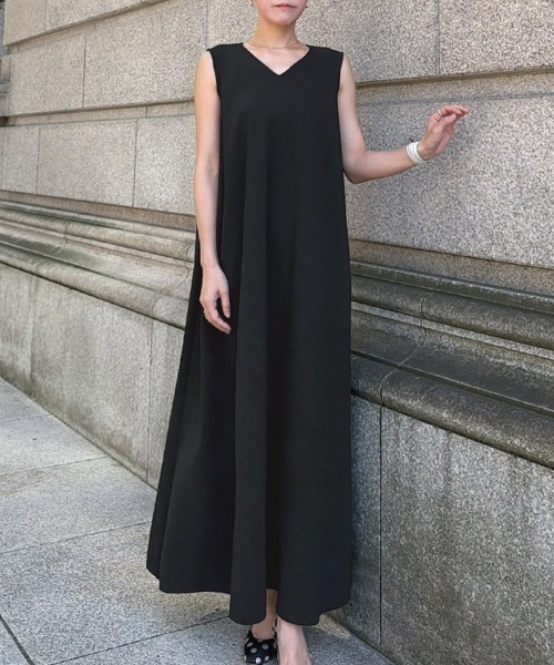 JENNE(ジェンヌ)の「カットソーリラックスワンピース(ワンピース・レディース・ピンク系/ブラック・SMALL/MEDIUM/LARGE)」の2枚目の写真