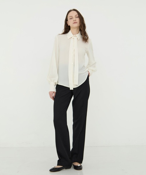 CINOH（チノ）の「BLACK FORMAL BOWTIE SHIRT（シャツ/ブラウス・レディース・アイボリー/ブラック・36）」の3枚目の写真