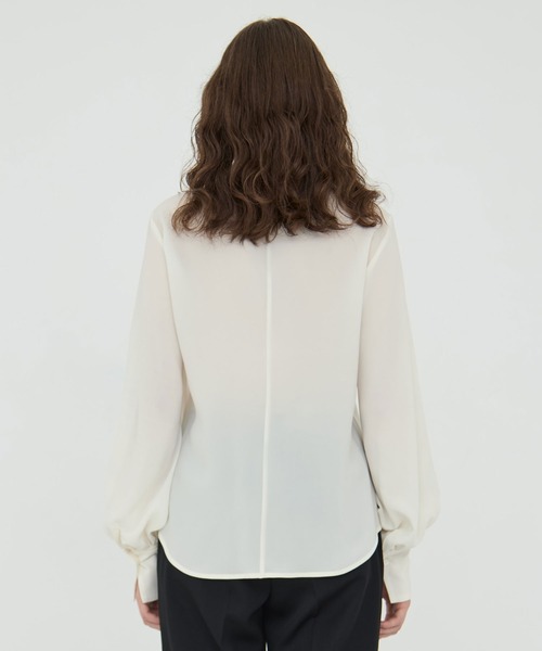 CINOH（チノ）の「BLACK FORMAL BOWTIE SHIRT（シャツ/ブラウス・レディース・アイボリー/ブラック・36）」の9枚目の写真