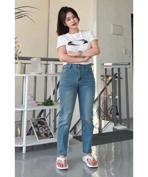 HYBERNAT(ハイバーナット)の「シグネチャーストレートデニムパンツ(デニムパンツ・レディース・その他・MEDIUM)」の10枚目の写真