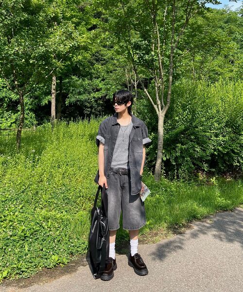 THE ANTI PLATFORM（ディアンチプラットフォーム）の「ブラッシュドワイドハーフデニムパンツ（グレー）（その他パンツ・メンズ・その他・M/L/XL）」の3枚目の写真