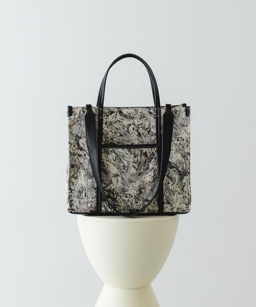 RODE SKO(ロデスコ)の「ファブリックスクエアトートバッグ(トートバッグ・レディース・アイボリー/グレー・ONE)」の2枚目の写真