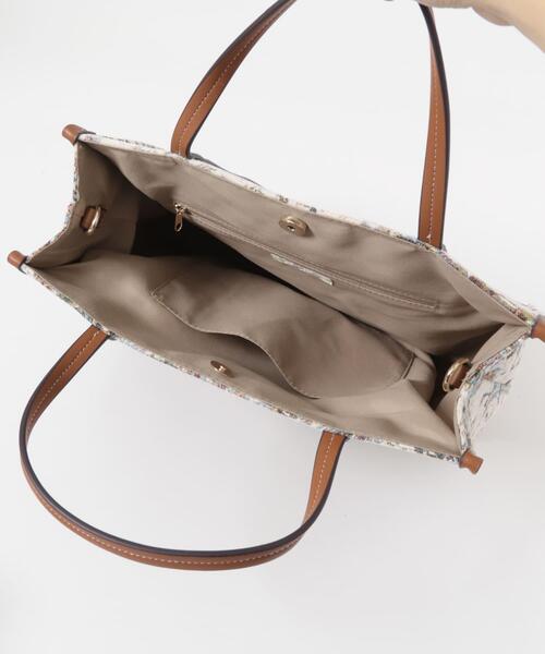 RODE SKO(ロデスコ)の「ファブリックスクエアトートバッグ(トートバッグ・レディース・アイボリー/グレー・ONE)」の6枚目の写真