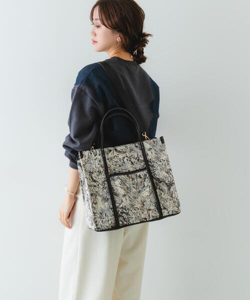 RODE SKO(ロデスコ)の「ファブリックスクエアトートバッグ(トートバッグ・レディース・アイボリー/グレー・ONE)」の11枚目の写真