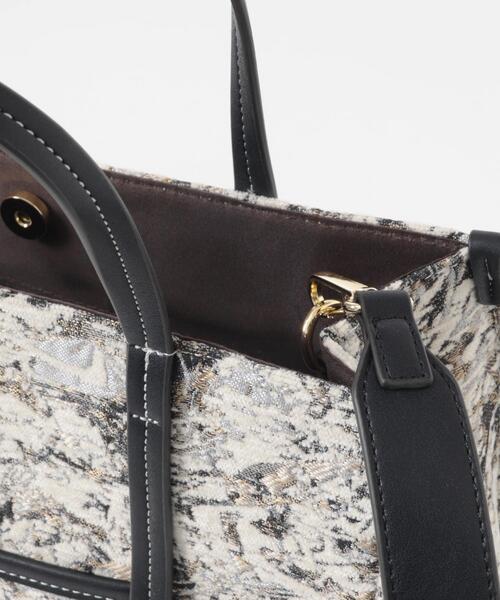 RODE SKO(ロデスコ)の「ファブリックスクエアトートバッグ(トートバッグ・レディース・アイボリー/グレー・ONE)」の21枚目の写真