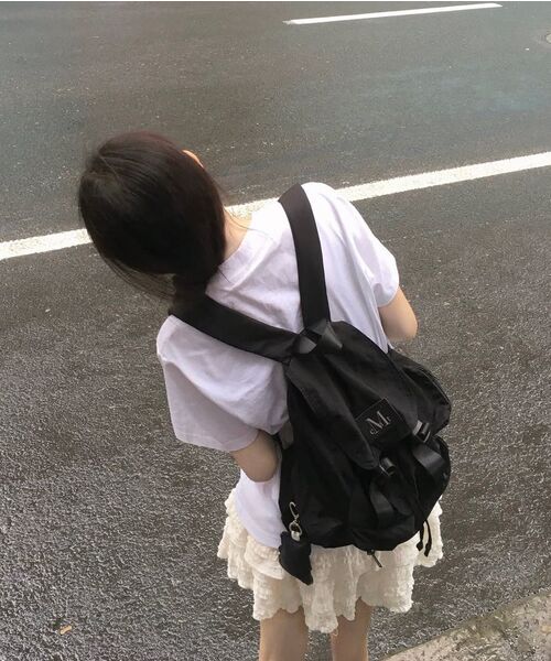 MUCENT(ムセント)の「ベイ2バックルストリングナイロンバックパック(成人男女共用)(バックパック/リュック・レディース・ブラック・FREE)」の6枚目の写真