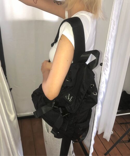 MUCENT(ムセント)の「ベイ2バックルストリングナイロンバックパック(成人男女共用)(バックパック/リュック・レディース・ブラック・FREE)」の8枚目の写真