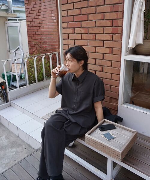 DECOROSO（デコローゾ）の「クールリネンライクツーピンタックリンクルフリーワイドバンディングパンツ[チャコール]（その他パンツ・メンズ・その他・02/01）」の10枚目の写真