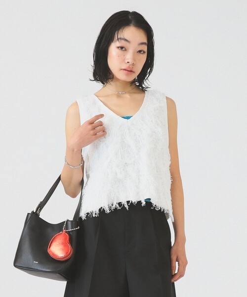 Ray BEAMS（レイビームス）の「フリンジ Vネック ベスト（ベスト・レディース・ブラック/オフホワイト・ONE SIZE）」の20枚目の写真