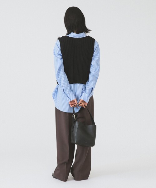 Ray BEAMS（レイビームス）の「フリンジ Vネック ベスト（ベスト・レディース・ブラック/オフホワイト・ONE SIZE）」の12枚目の写真