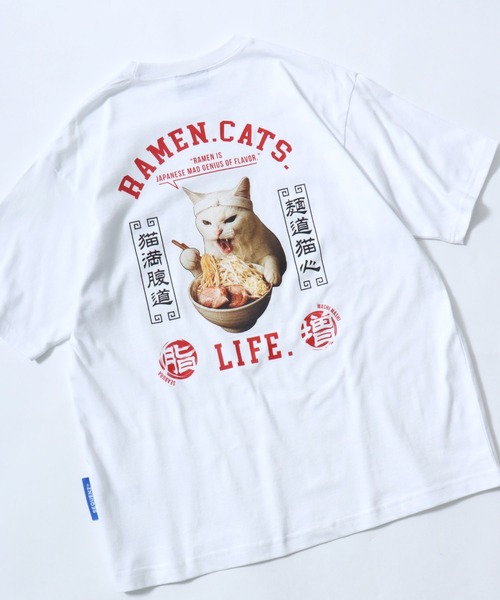 Salong hameu(サロン ハミュー)の「ラーメンもぐもぐキャットTシャツ/中華風グラフィック フォトプリント ビッグシルエット ストリート(Tシャツ/カットソー・メンズ・ホワイト/ブラック・L/M/S)」の1枚目の写真