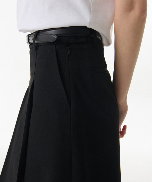MUSINSA STANDARD WOMAN（ムシンサスタンダードウーマン）の「ウィメンズパネルスリットニーレングススカート[ブラック]（スカート・レディース・その他・LARGE/MEDIUM/SMALL/X-SMALL）」の5枚目の写真
