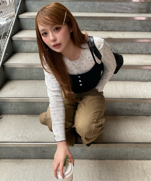 RAY CASSIN（レイカズン）の「花柄レイヤードキャミセット（カーディガン/ボレロ・レディース・ホワイト/ネイビー/グレー・FREE）」の9枚目の写真