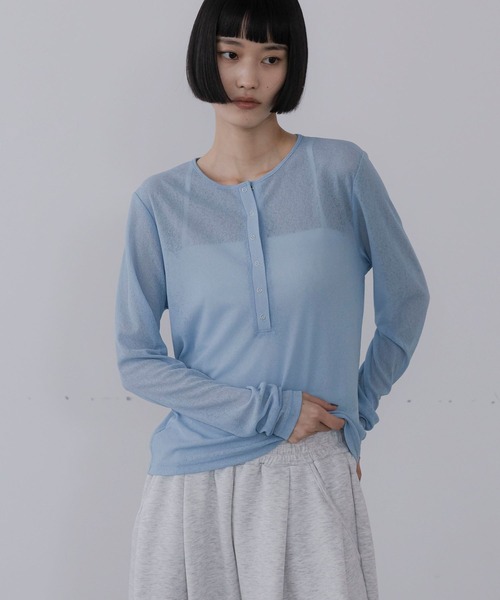 LOWRYS FARM(ローリーズファーム)の「USEFULヘンリープルオーバーLS 638390(Tシャツ/カットソー・レディース・ブラック/ホワイト/ブルー/チャコールグレー/ピンク/ブルー系その他/ブラウン/イエロー・SHORT/LONG)」の6枚目の写真