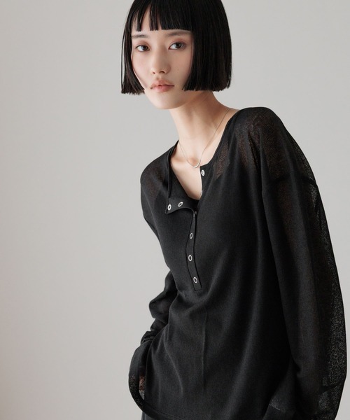 LOWRYS FARM（ローリーズファーム）の「ＵＳＥＦＵＬヘンリープルオーバーＬＳ 638390（Tシャツ/カットソー・レディース・ブラック/ホワイト/ブルー/チャコールグレー/ピンク・SHORT/LONG）」の2枚目の写真