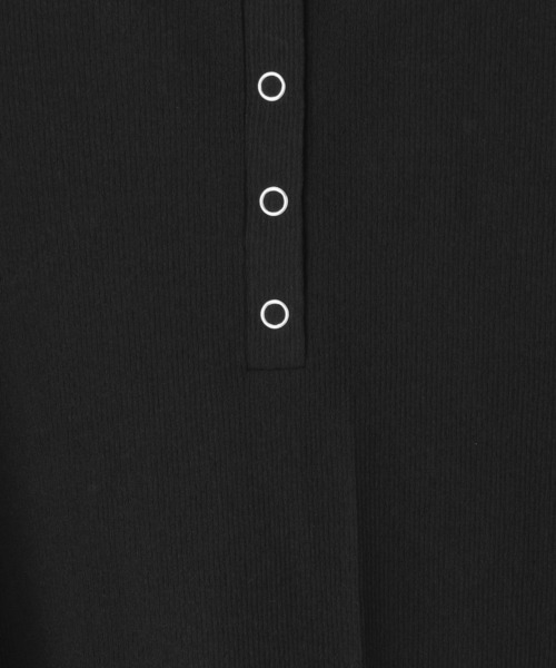 LOWRYS FARM（ローリーズファーム）の「ＵＳＥＦＵＬヘンリープルオーバーＬＳ 638390（Tシャツ/カットソー・レディース・ブラック/ホワイト/ブルー/チャコールグレー/ピンク・SHORT/LONG）」の7枚目の写真