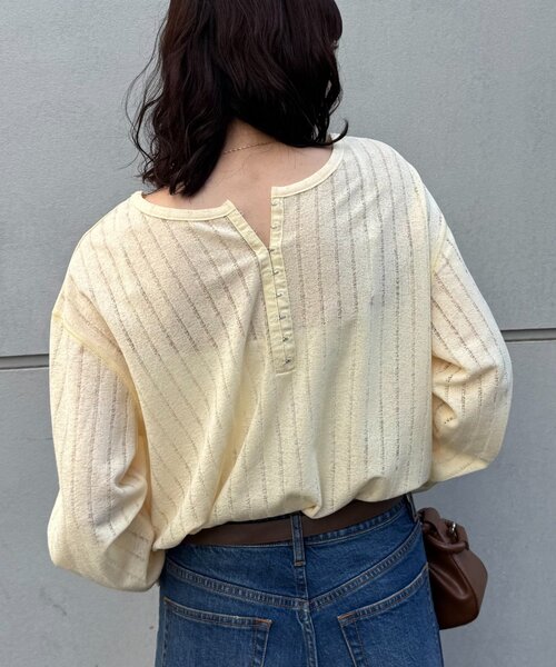 CIAOPANIC TYPY（チャオパニックティピー）の「【2WAY】針抜きシアーホックヘンリートップス（Tシャツ/カットソー・レディース・ブラック/ブラウン/イエロー/レッド/オフホワイト/サックスブルー・ONE SIZE）」の5枚目の写真